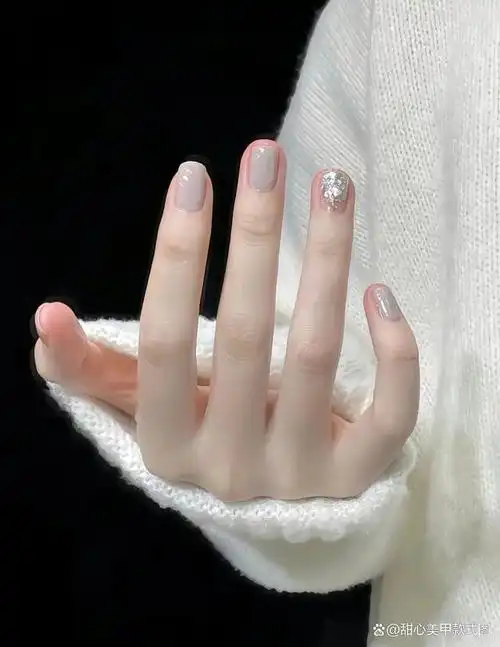 2024年温柔风美甲款式,通勤简约上班族学生党专属