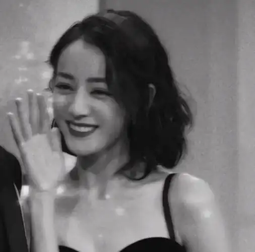 明星头像7307707378