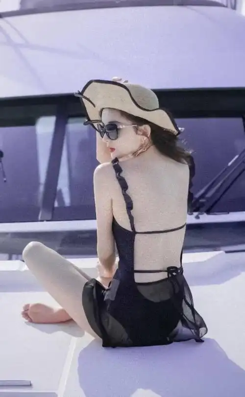 古力娜扎晒27岁生日美照清纯甜美的她该走性感御姐风网友赞