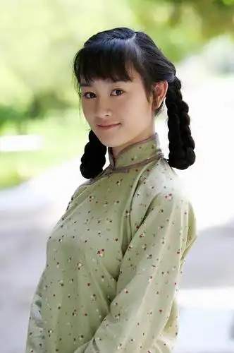 张檬《杂技皇后夏菊花》清纯质朴定装照(组图)