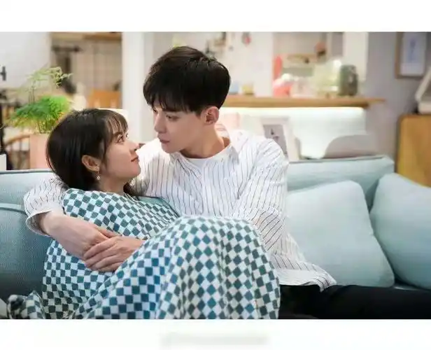 唐晓天女朋友(30岁流量小生疑曝新恋情,被扒曾录尺度视频,还被合作