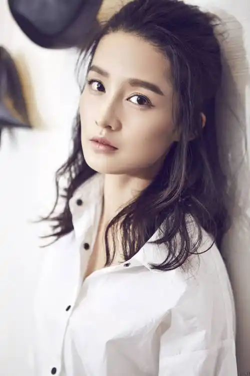 娱乐圈最干净的女神!32岁李沁,清纯妩媚甜美优雅!