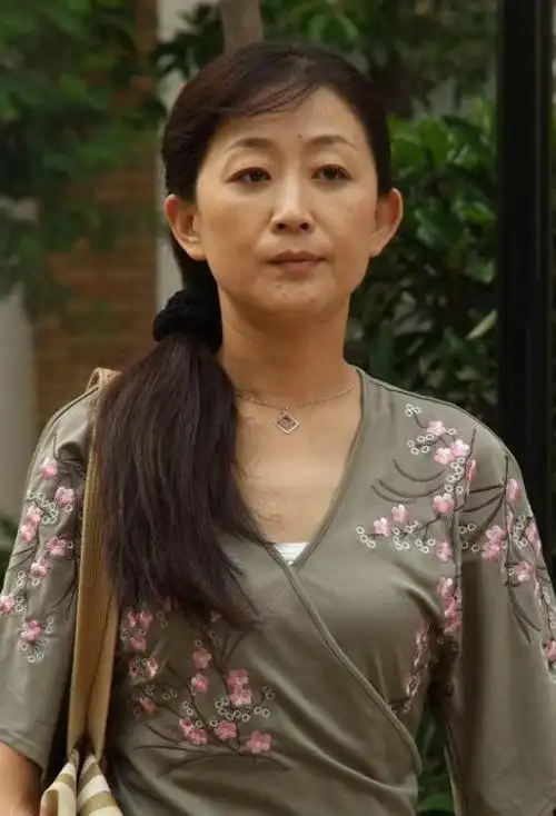 演员陈瑾:与哥哥约定一辈子不婚不育,最终和62岁的巫刚相伴20年