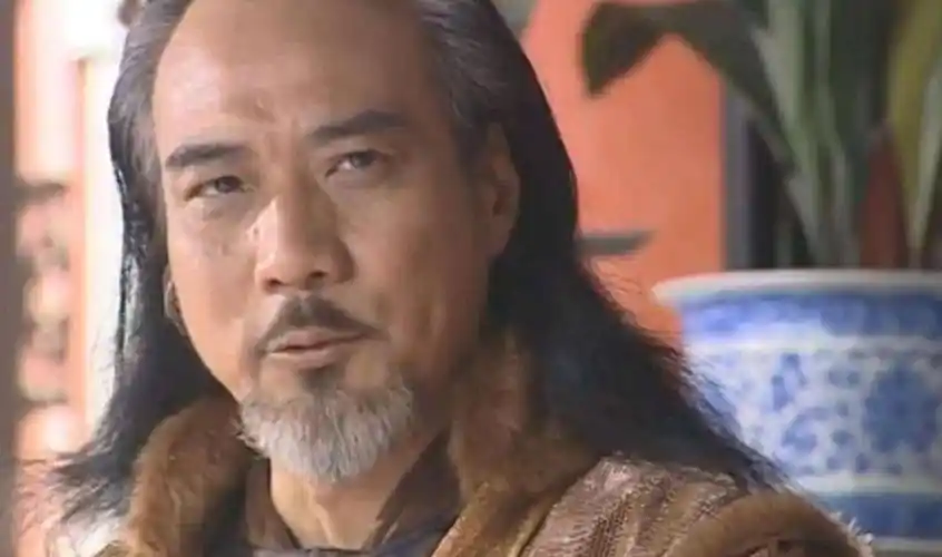 最典型的就是《武状元苏乞儿》与《水月洞天》中,他的反派角色深入