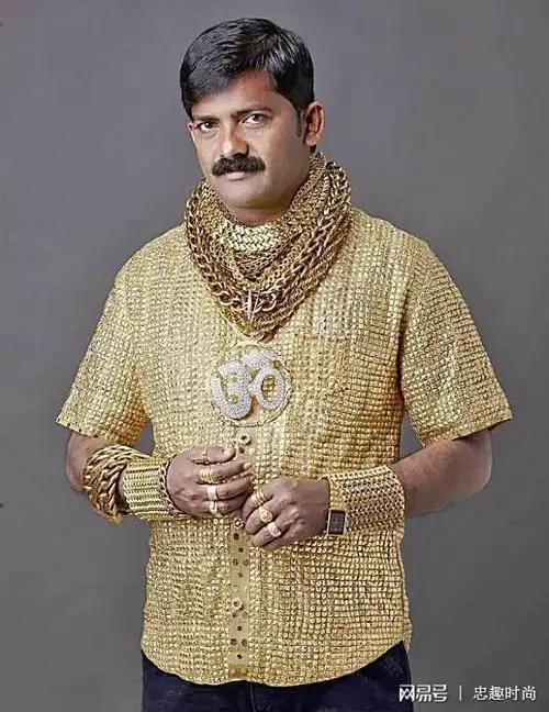 难道只有班长觉得一股暴发户的气味扑面而来吗?财大气粗~服不服?