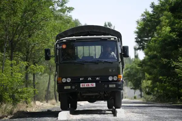 武警汽车兵炼成记组图