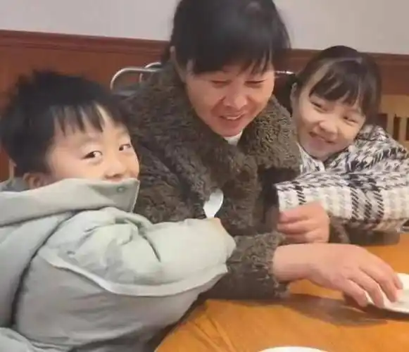 田家回应郭威爆粗口田静解释郭威太压抑因儿女被网暴很气愤