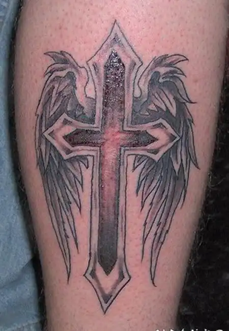 十字架与天使翅膀纹身图案