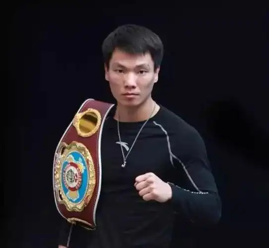 正宗过肩龙纹身,他是中国最狠拳击手敢纹过肩龙