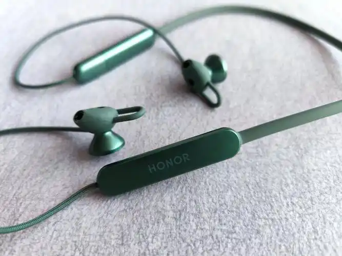全新配色,给你一见倾心的感觉,荣耀 xsport pro蓝牙耳机体验