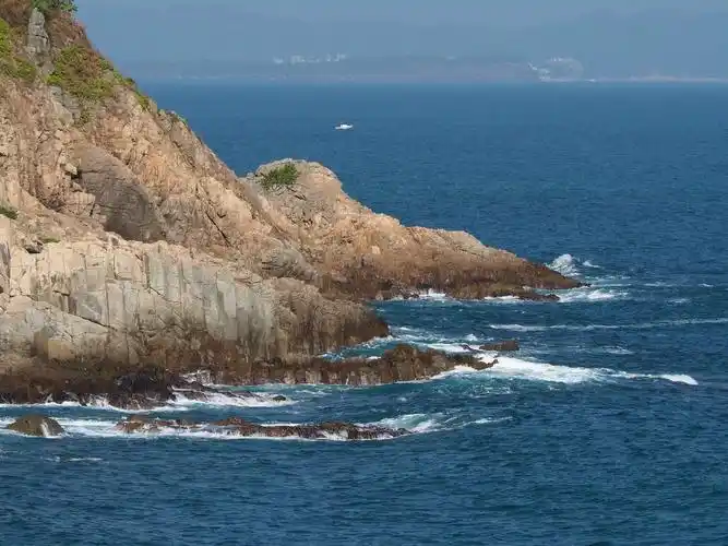 在香港的海岛看海
