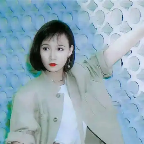 p>商天娥,1963年7月24日出生于香港,祖籍广西南宁,影视女演员.