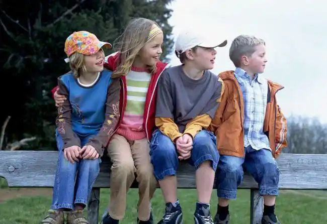 现在的孩子不太好管教,要慢慢地去管教,否则长大后会很难管教