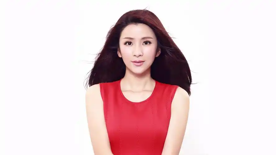 美丽大方的刘庭羽壁纸图片