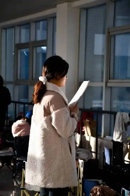 让晨读成为习惯,携奋斗描绘未来_来源_读书声_学子