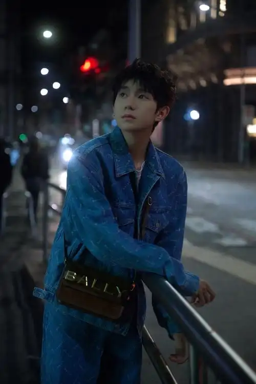 王源米兰看秀图##bally全球品牌代言人王源##bally全球品牌代言人