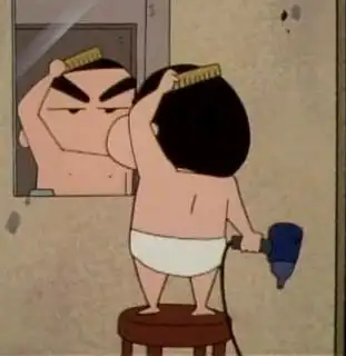 蜡笔小新照镜子表情包无水印版