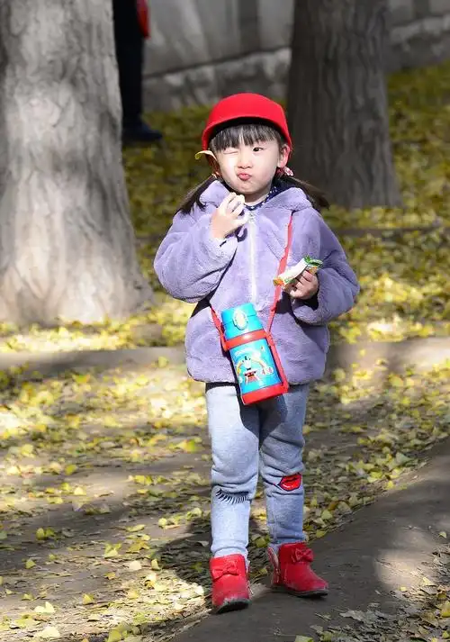 天真活泼的小朋友[8]