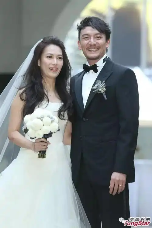 舒淇和冯德伦结婚了,没有嫁不出去的女神