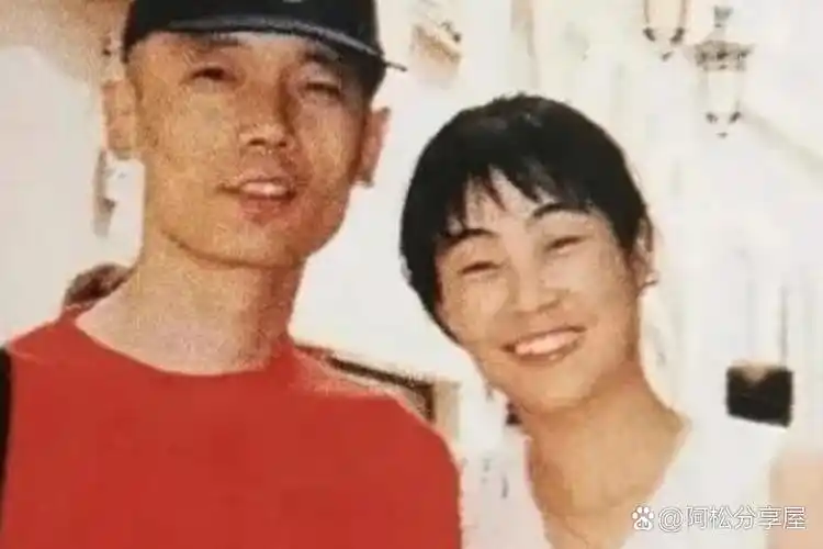 1995年,葛优听了妻子贺聪的话,拿出全部存款——350万元,一口气在北京