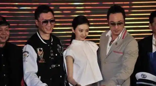 和贵人分手后,娱乐圈的人走茶凉,在景甜身上体现的淋漓尽致_路征_女儿