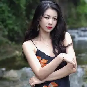 不施粉黛的40岁头像