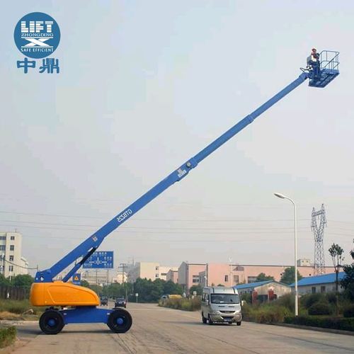 单臂升降高空作业车 自行式直臂升降机 全自行直臂高空作业平台