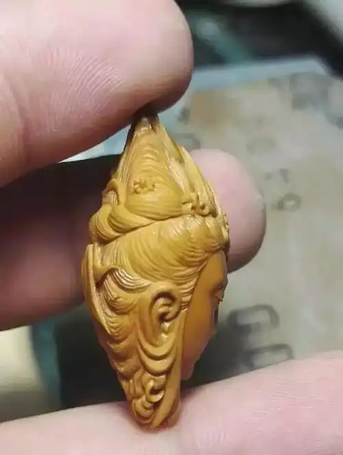 工匠精神手工核雕艺人林海