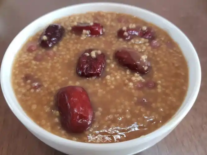 红豆绿豆汤的功效与作用红豆绿豆和薏米的功效与作用及禁忌