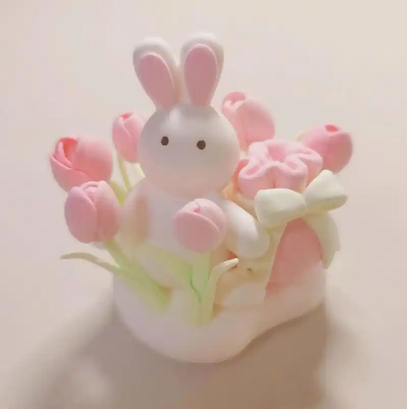 粘土摆件 | 花丛里的小兔子 166用丸棒压出郁金香花瓣 266包花苞