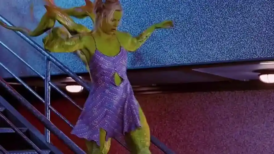 这下精彩了 为您推荐: 军方研究绿巨人,却对他的力量一无所知,当愤怒