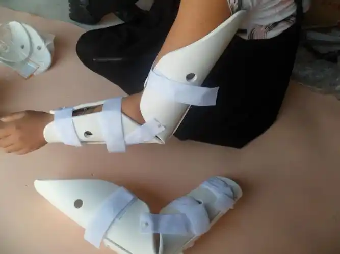 高分子外固定支具 颈托 上肢 前臂 膝关节 下肢支具前臂骨折