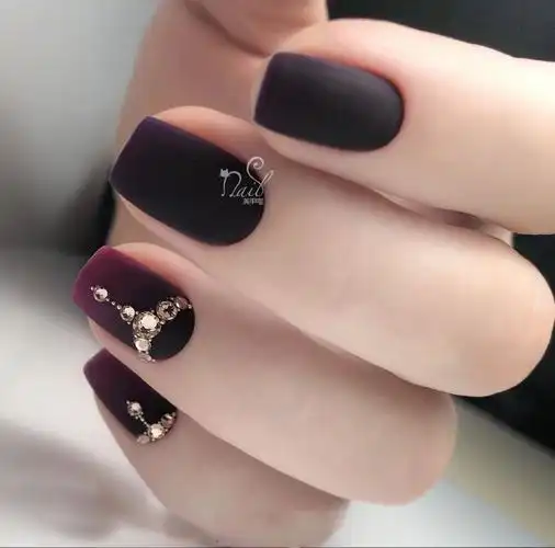 美甲| 50款镶钻美甲,新的一年得来个"闪亮开场"