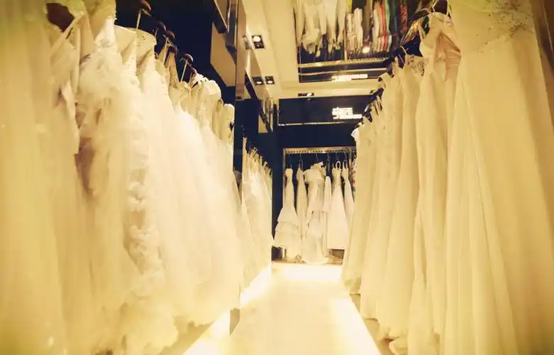 四十岁了开婚纱摄影店需要注意什么