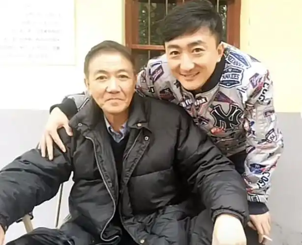 季东燃李崇霄刘伯勋接连三位演员突传死讯全都是心脏原因