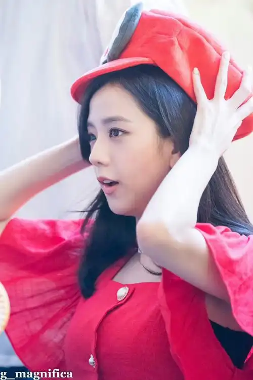 kimjisoo超话#金智秀#【金金的那年今日】180708 汝矣岛签售会可爱狗