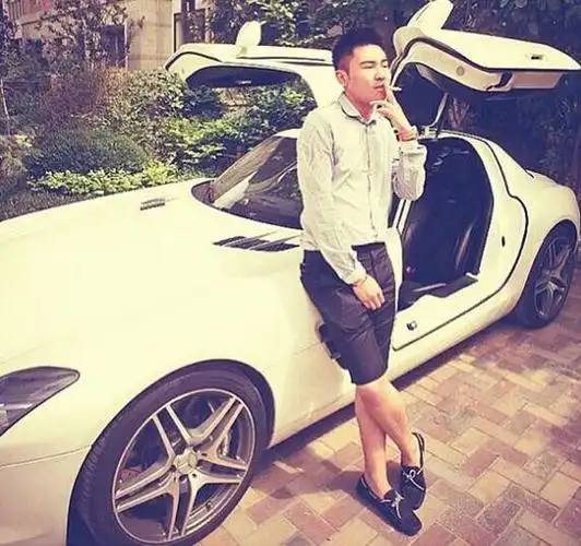 豪车已成中国留学生炫富的标准