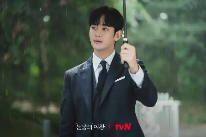 金秀贤是真的很喜欢演员这个职业并且用心在做演员的韩国男演员