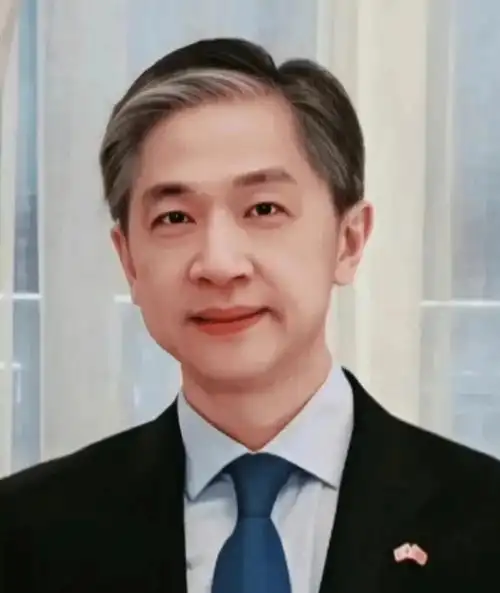 知道他帅,不知道他这么帅,汪文斌年轻时的照片流出惊艳众人