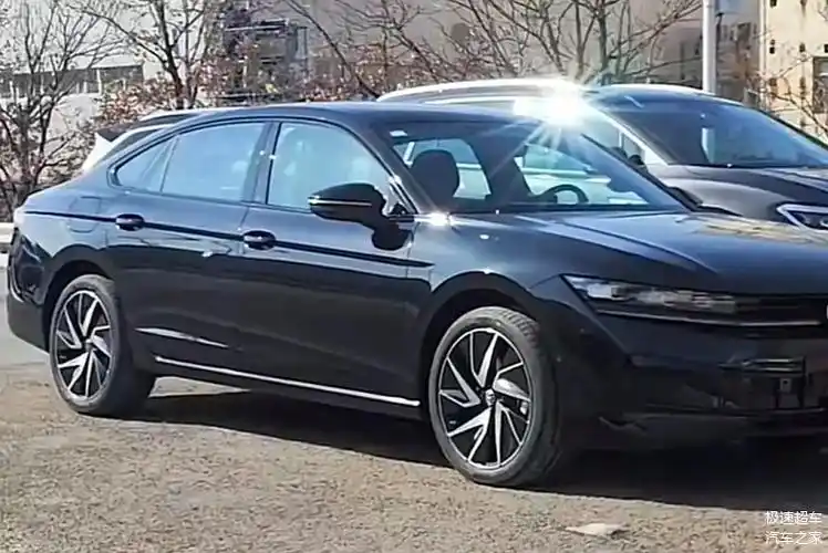 新一代大众迈腾b9即将登场20t表现出色灯光效果惊艳