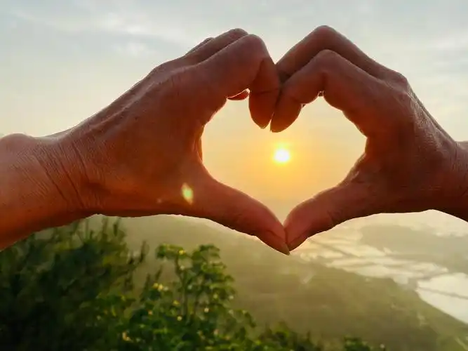 清早起床拥抱太阳