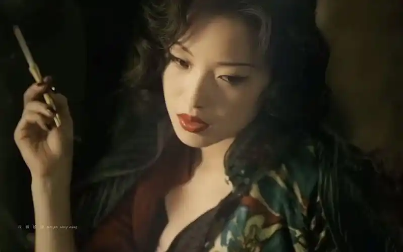 金陵十三钗 #倪妮 一颦一笑,皆是风情.