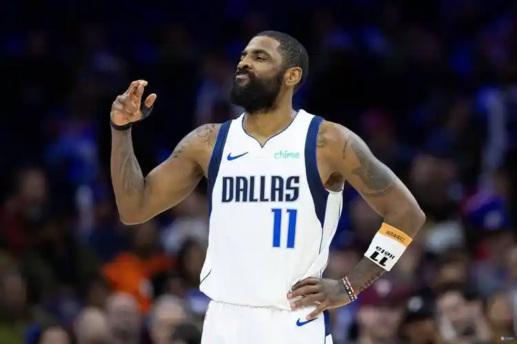 赛后,独行侠球星欧文接受了记者采访.