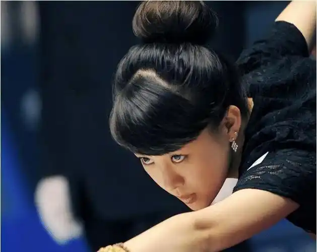 40岁九球天后潘晓婷,荣耀与挫败皆因父,究竟该怨谁?