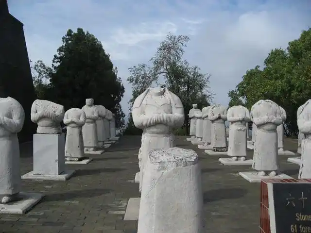 武则天的未解之谜不仅是无字碑,还有这六十一尊无头神像_石像