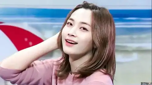 一直珍藏的一套图尹净汉长发