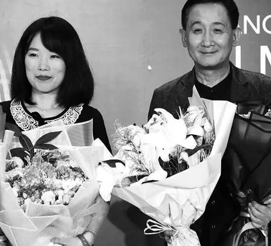 《人民日报》副总编,奶奶谌容是著名作家,伯父梁左是剧作家,父亲梁天