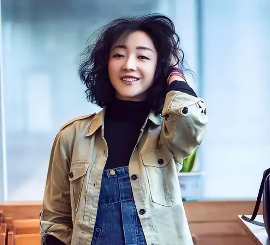 张瑶:做歌手当演员,两次逼婚ceo男友,做婚姻幸福的一个"狠人"_张进