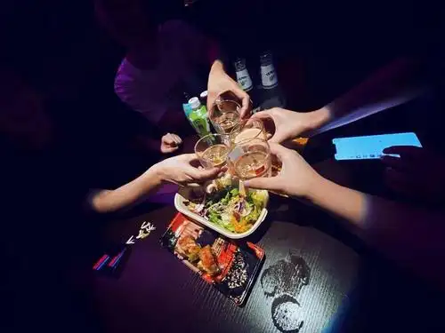 超a三门峡新晋炸裂の音乐酒吧老板请你喝嗨