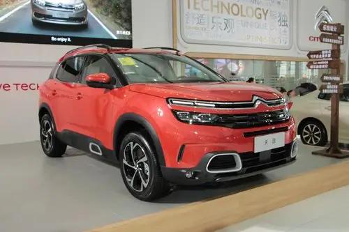东风雪铁龙全新suv-天逸c5 aircross亮相无锡车博会